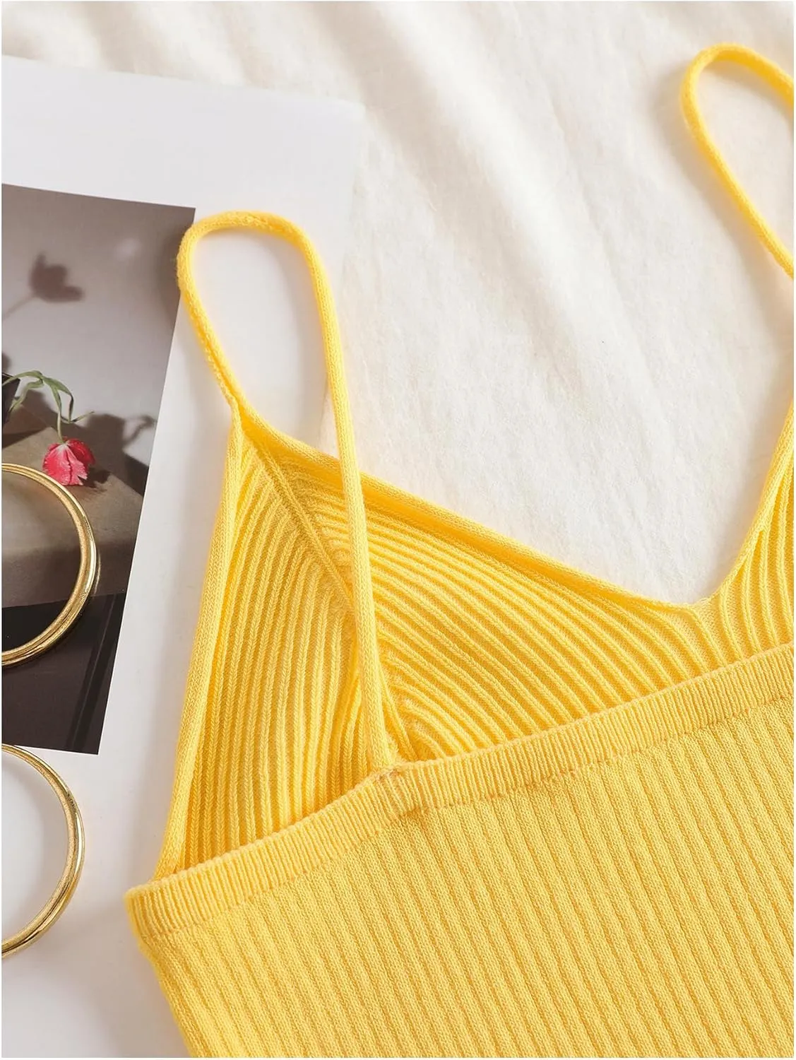 Floerns Women's Ribbed Knit V Neck Sleeveless Camisole Going Out Cropped Cami