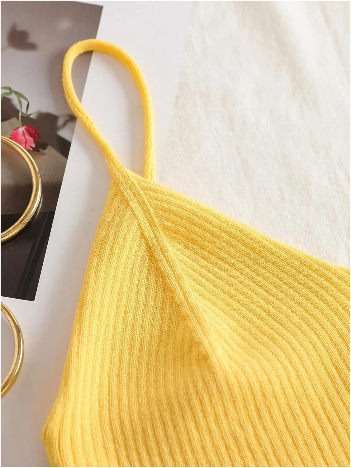 Floerns Women's Ribbed Knit V Neck Sleeveless Camisole Going Out Cropped Cami