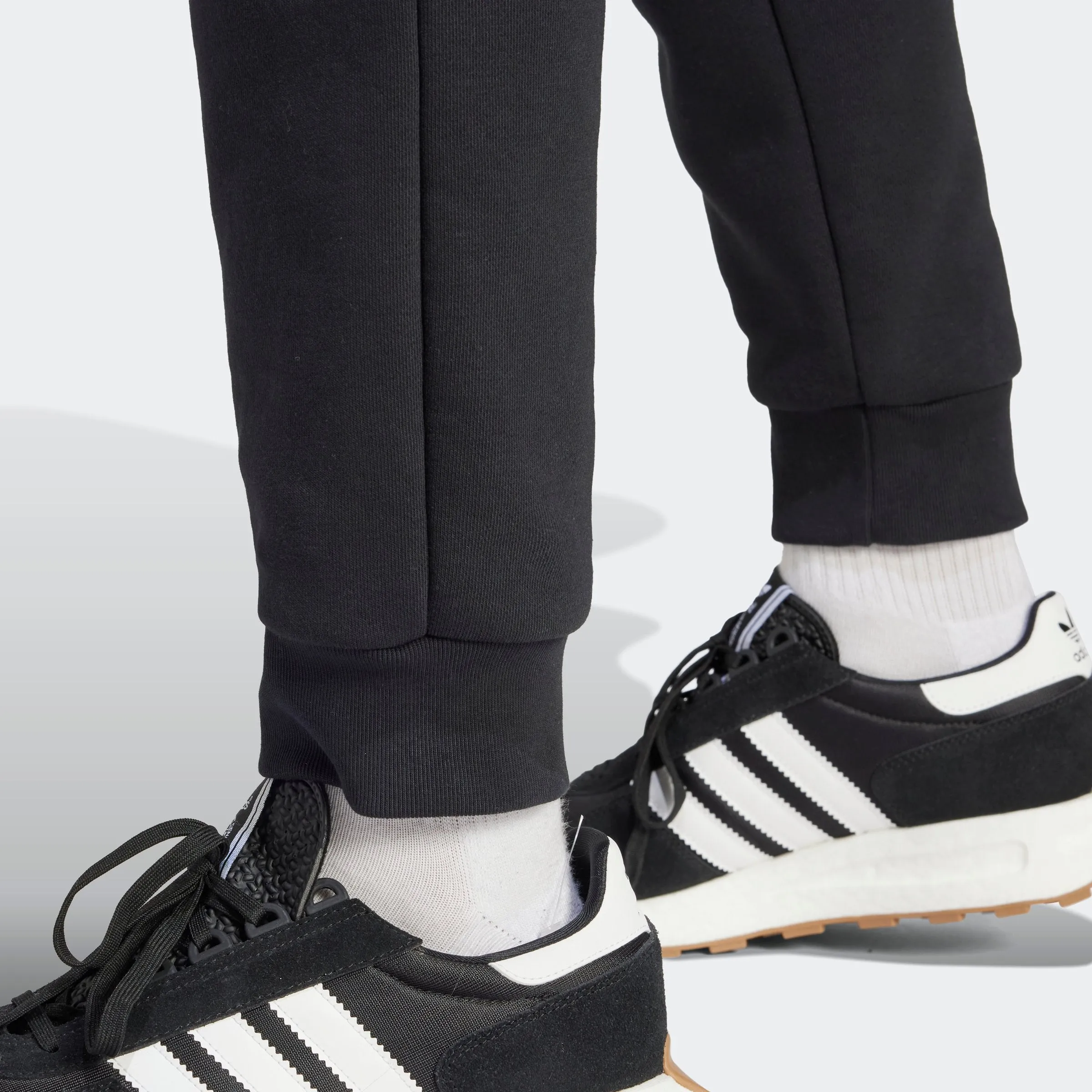 Men's adidas Manchester United Essentials Trefoil Tracksuit Bottoms
